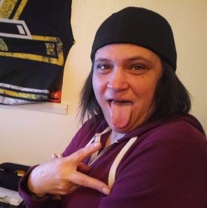 Meet your Posher, Dawne